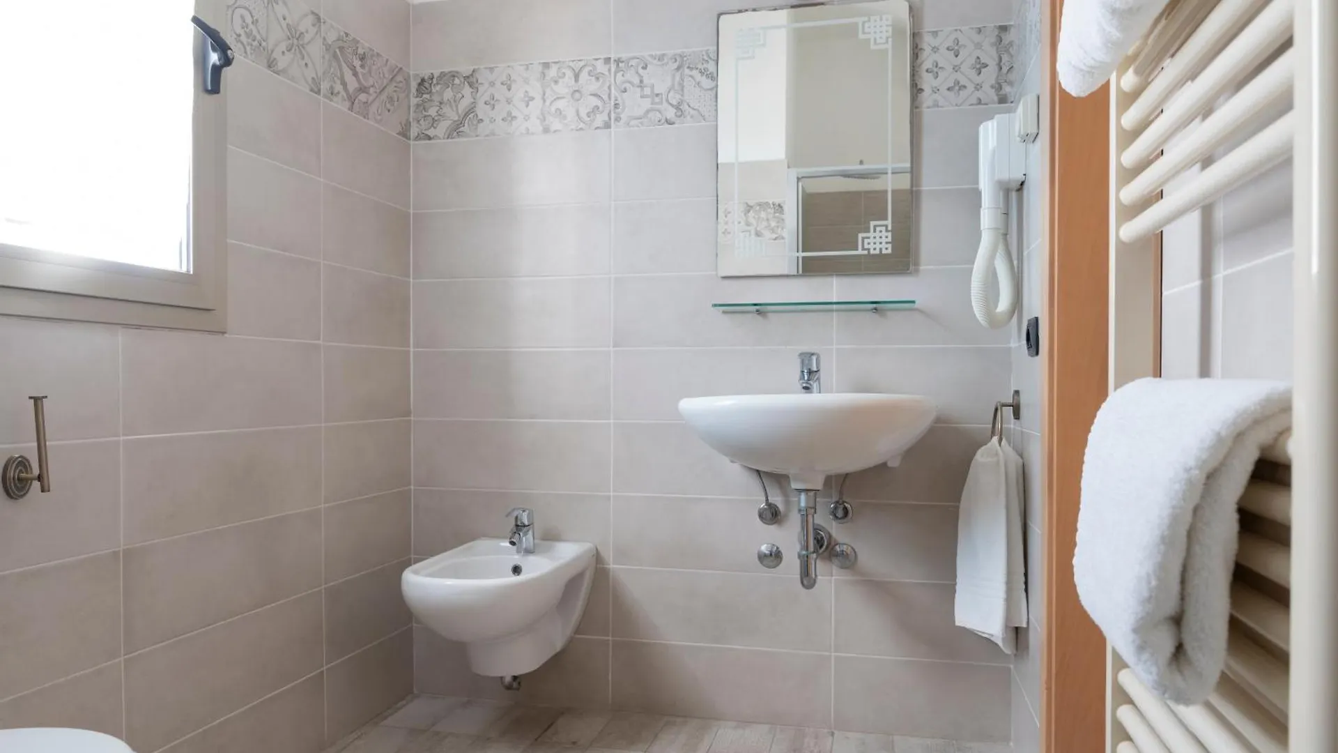 Hotel Mondial Bellaria-Igea Marina 3*,